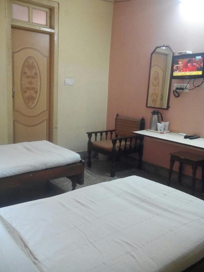 Hotel Shree Pushpak Raigarh Exterior photo